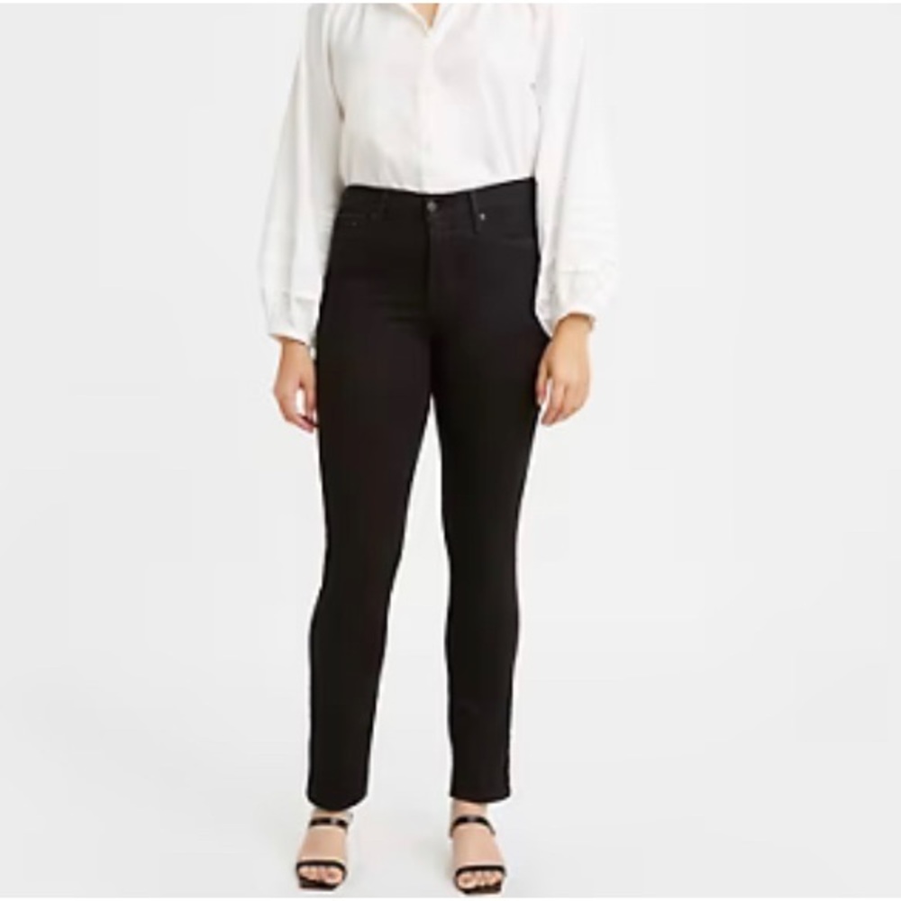 Levi’s 312 Shaping slim jeans